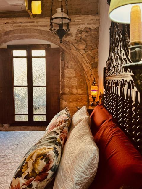 Oliva Courtyard Guesthouse Exterior photo